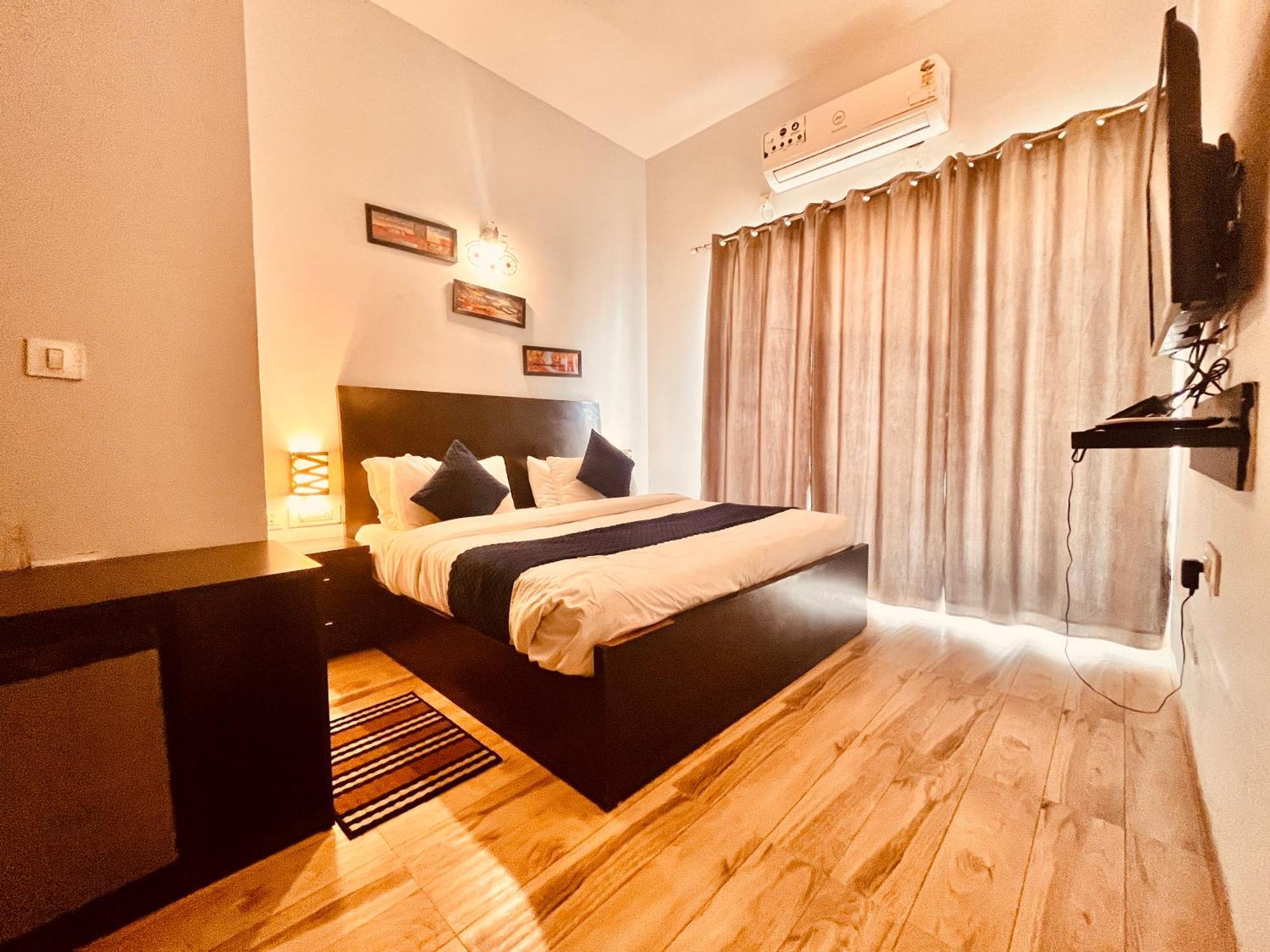 Pearl Grand Boutique Cottage In Omaxe Anandam Vrindavan - #Premium Ac Rooms With Balcony #Big Parking #Lift #Garden #Peaceful Area #Near Prem Mandir #Property Of The Year #Most Awarded Buitenkant foto