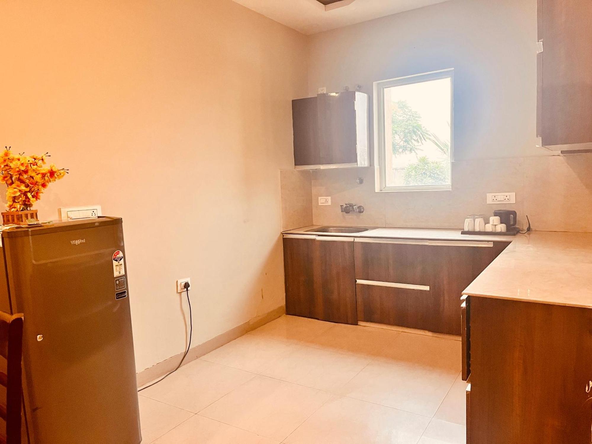 Pearl Grand Boutique Cottage In Omaxe Anandam Vrindavan - #Premium Ac Rooms With Balcony #Big Parking #Lift #Garden #Peaceful Area #Near Prem Mandir #Property Of The Year #Most Awarded Buitenkant foto