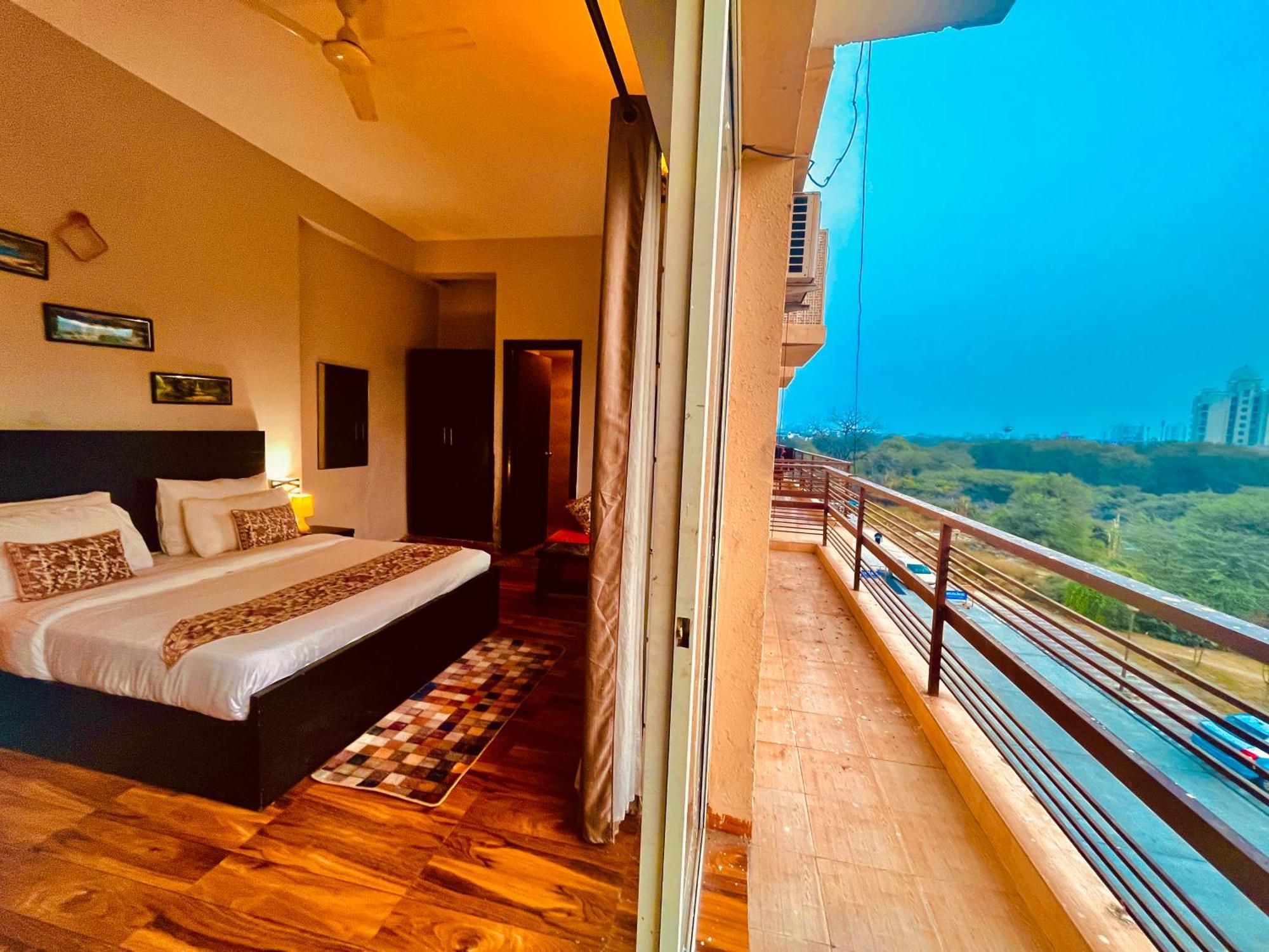 Pearl Grand Boutique Cottage In Omaxe Anandam Vrindavan - #Premium Ac Rooms With Balcony #Big Parking #Lift #Garden #Peaceful Area #Near Prem Mandir #Property Of The Year #Most Awarded Buitenkant foto